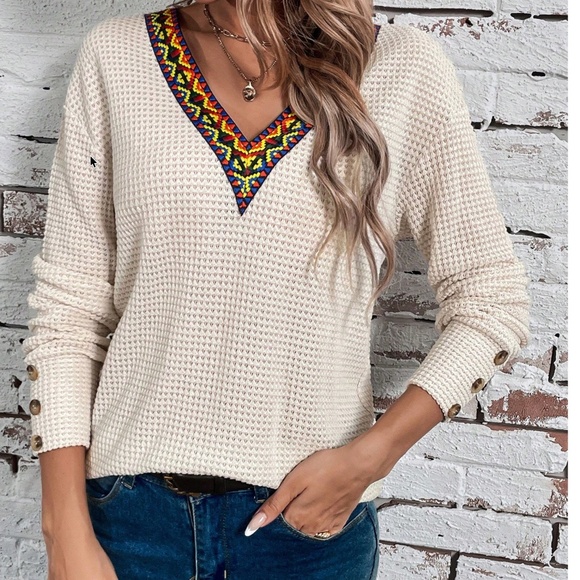 Solid V neck Colorful Geo Print Long Sleeve Top